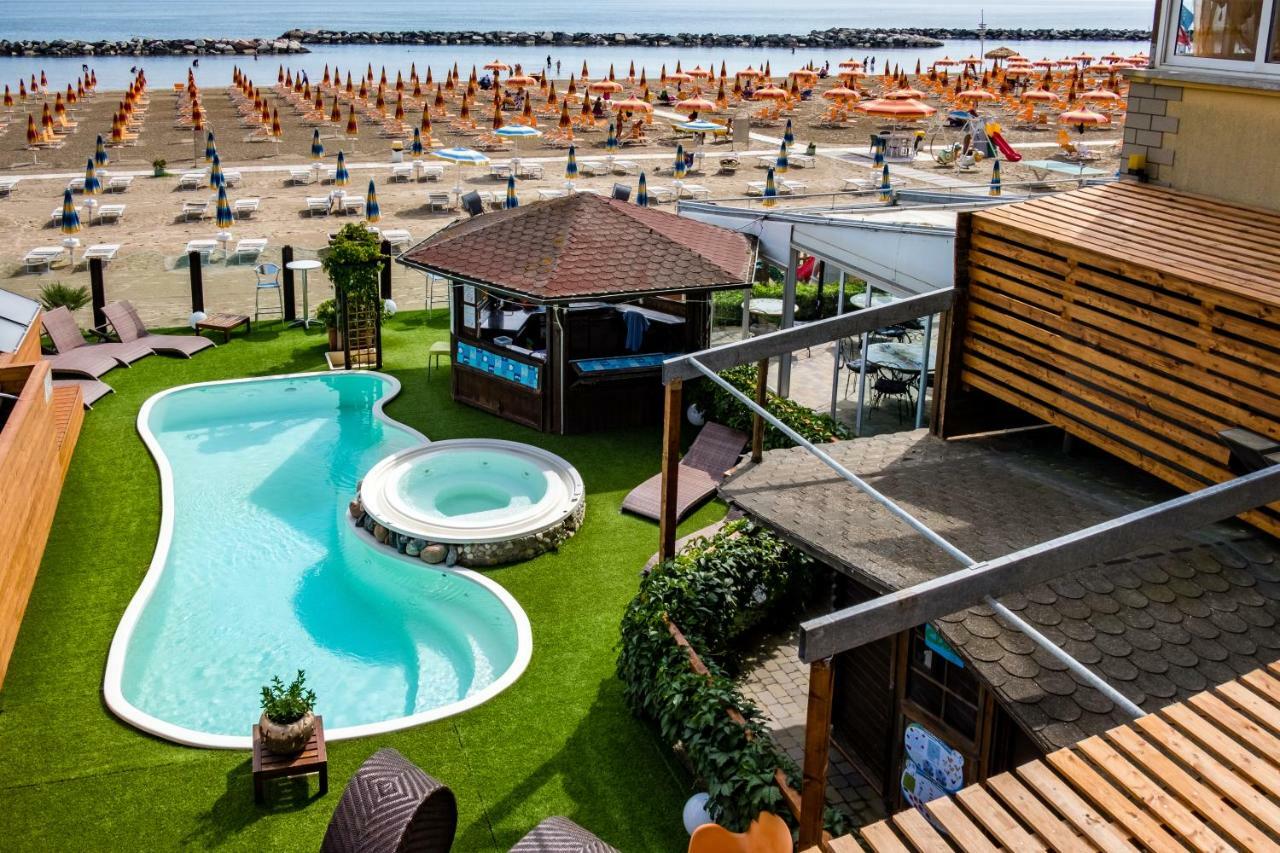 Hotel Estate Rimini Extérieur photo
