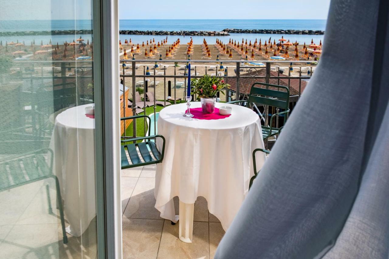 Hotel Estate Rimini Extérieur photo